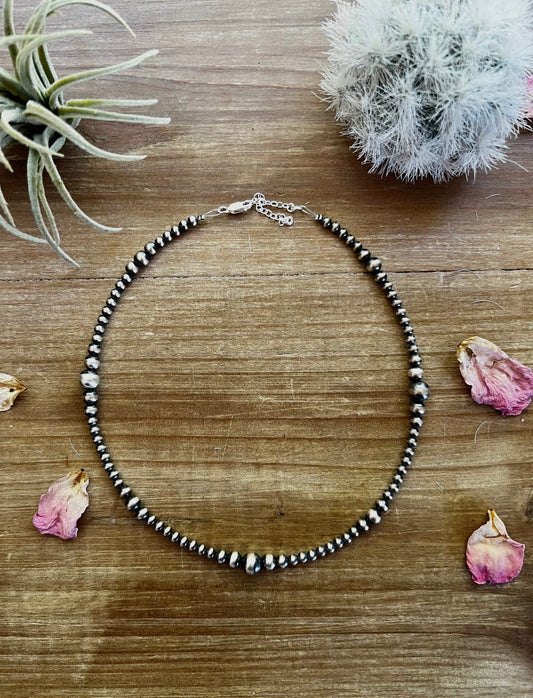 Graduated Navajo choker necklace